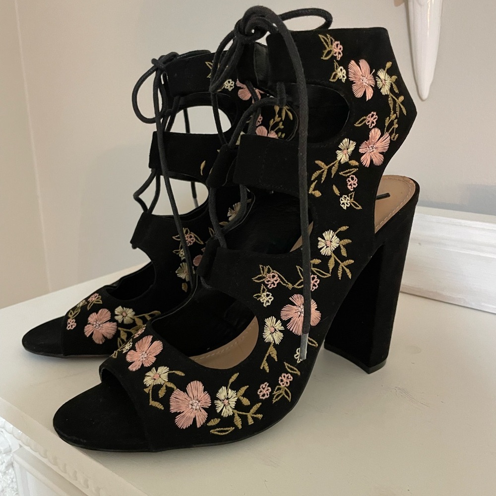 JustFab Black Floral Lace-Up Heels 5” - Picture 3 of 12
